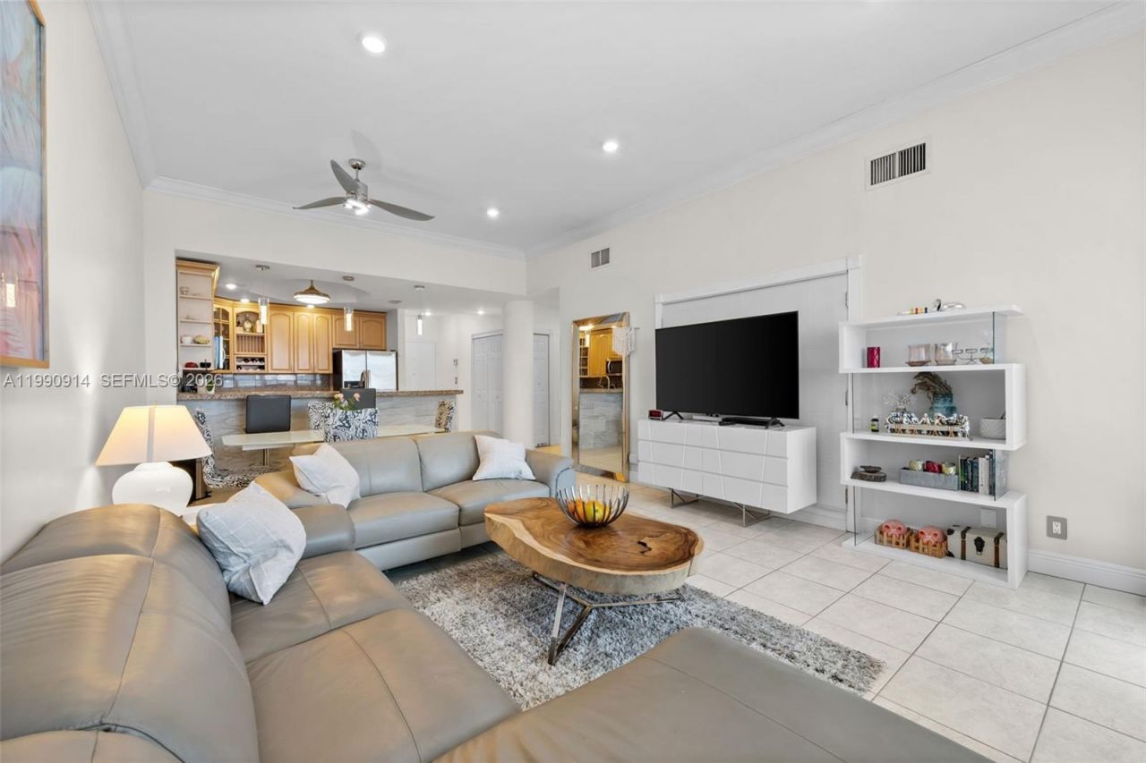 3725 S Ocean Dr , Unit PH18, Hollywood, FL 33019 Photo