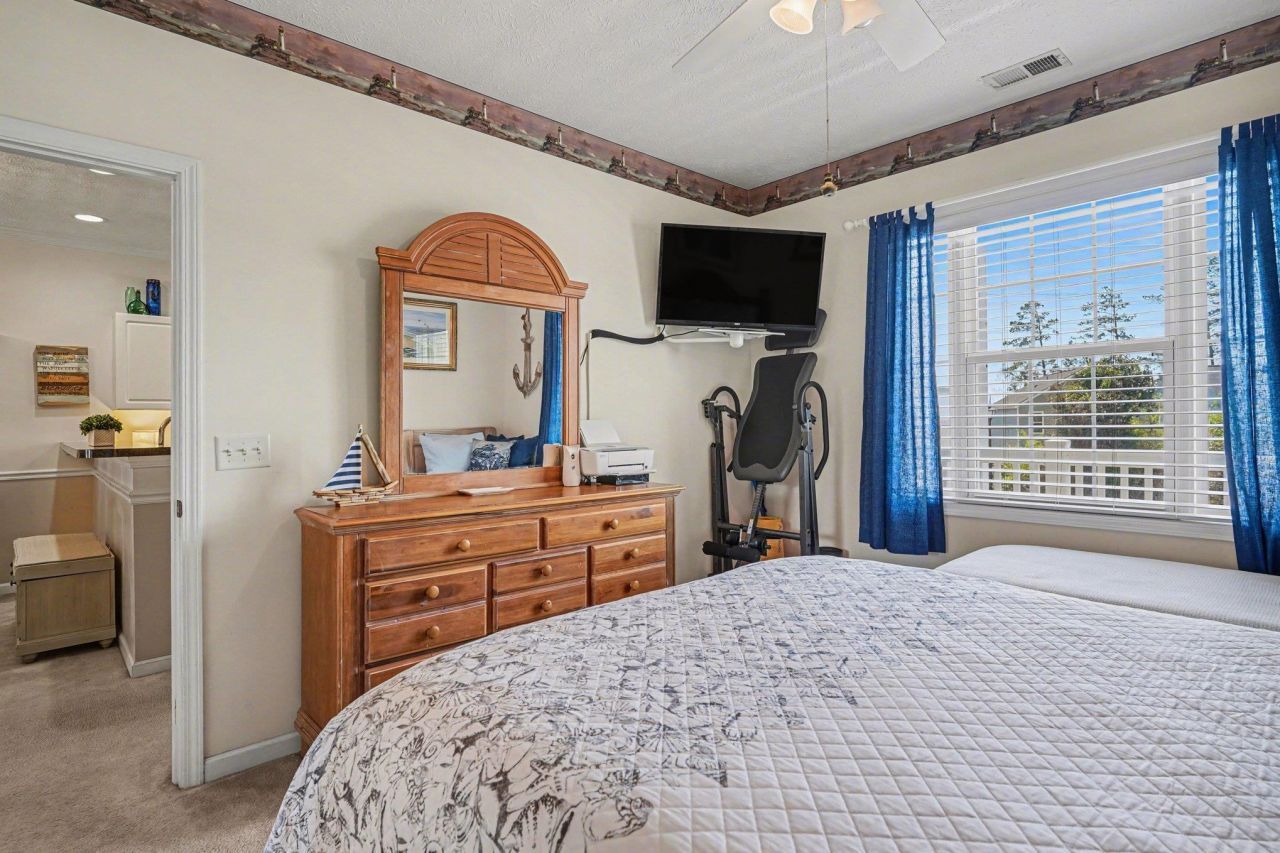 901 West Port Dr. Photo 14