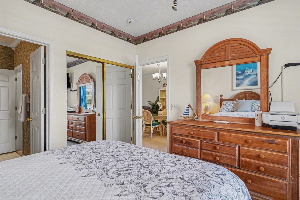 901 West Port Dr. Photo 15