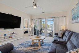 901 West Port Dr. photo 4