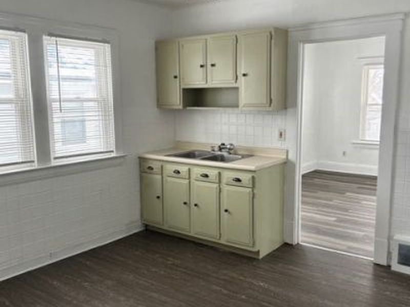 3105 Roanoke Avenue, Cleveland, OH 44109 Photo 10