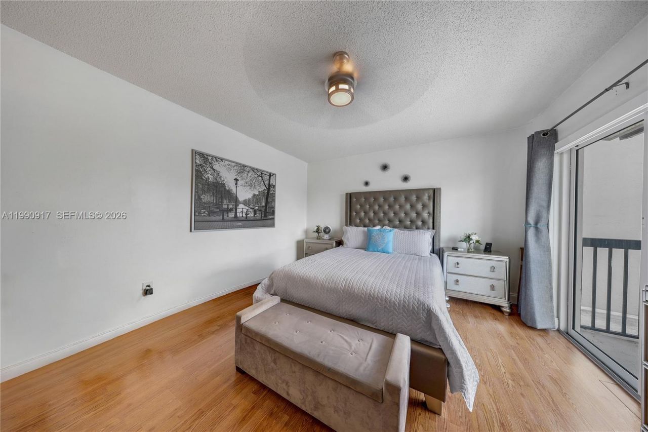 12511 SW 12th Ln, Miami, FL 33184 Photo