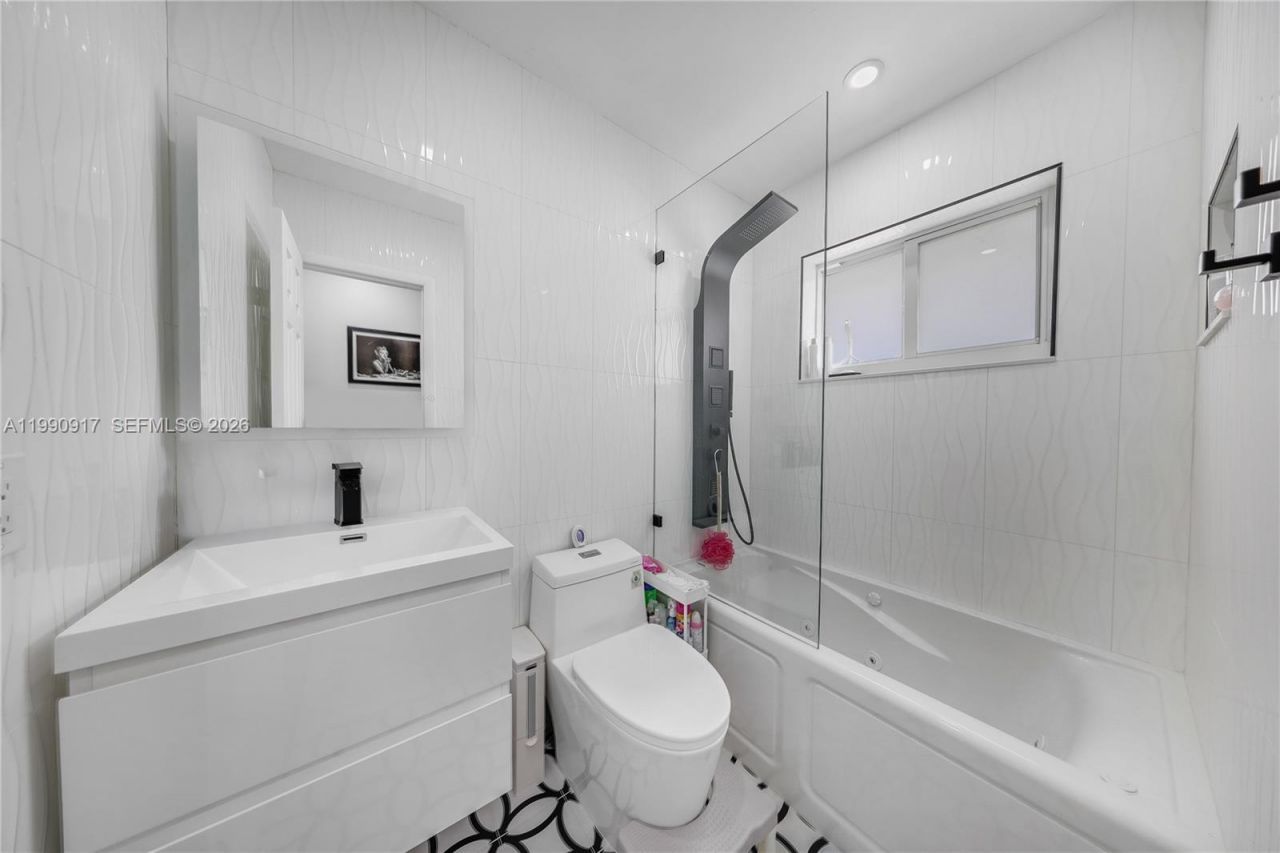 12511 SW 12th Ln, Miami, FL 33184 Photo