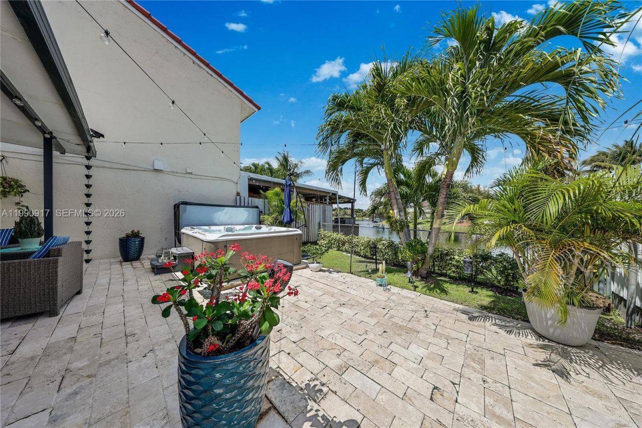 12511 SW 12th Ln, Miami, FL 33184 Photo