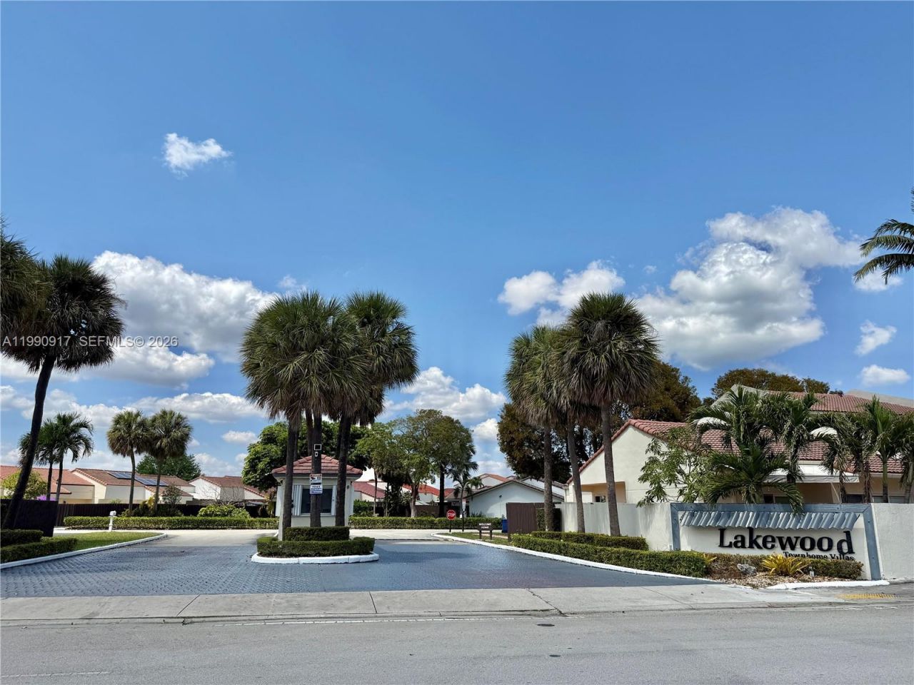 12511 SW 12th Ln, Miami, FL 33184 Photo