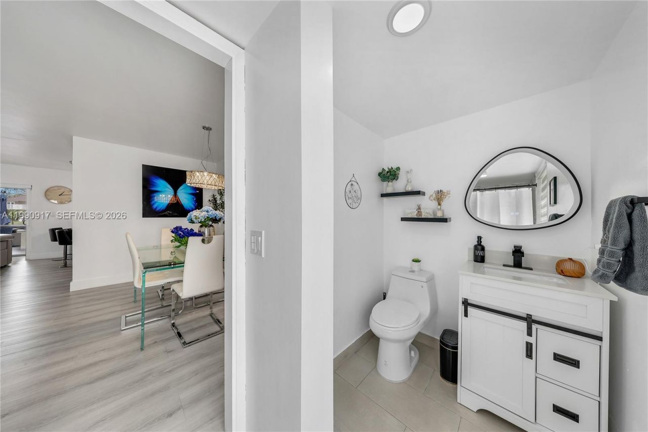 12511 SW 12th Ln, Miami, FL 33184 Photo