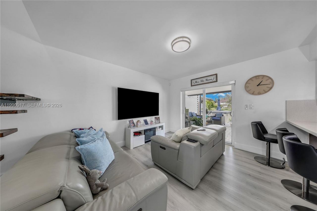 12511 SW 12th Ln, Miami, FL 33184 Photo