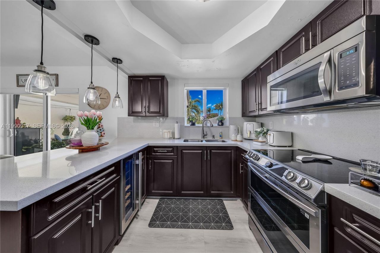 12511 SW 12th Ln, Miami, FL 33184 Photo