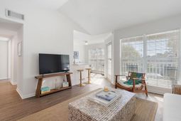 700 Daniel Ellis Drive photo 4