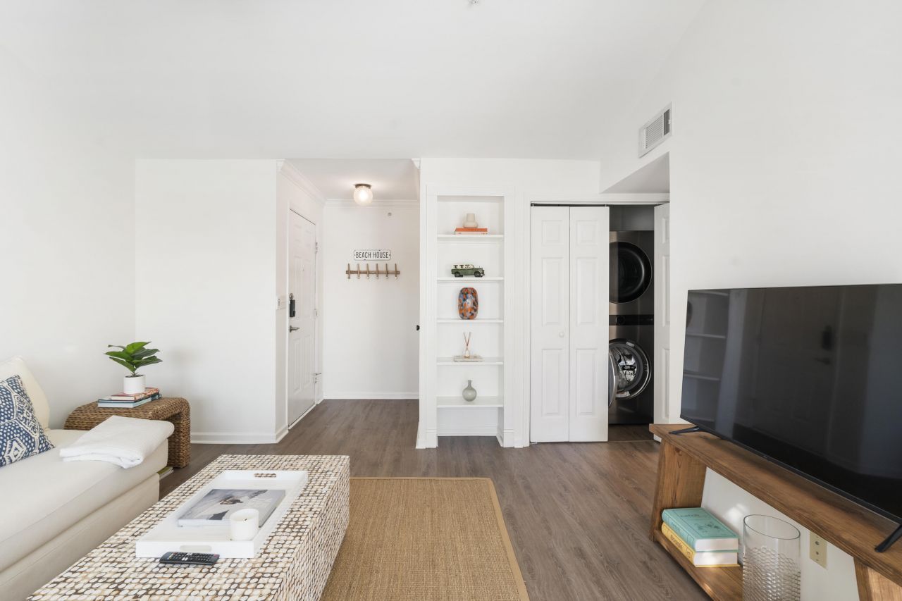 700 Daniel Ellis Drive Photo 5