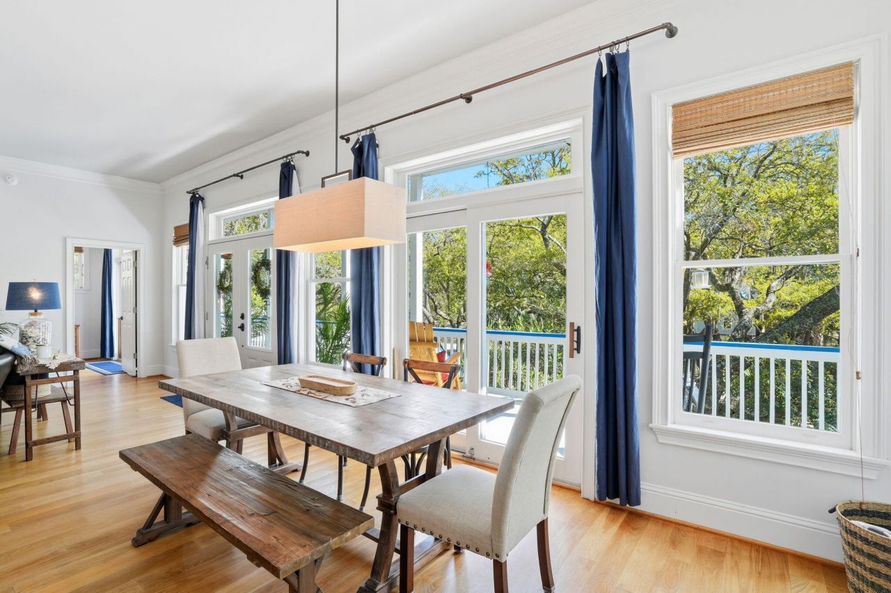 831 Hammocks Way Photo 14