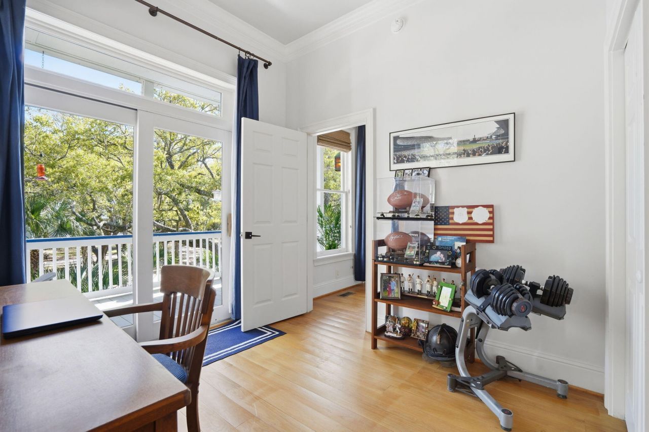 831 Hammocks Way Photo 20