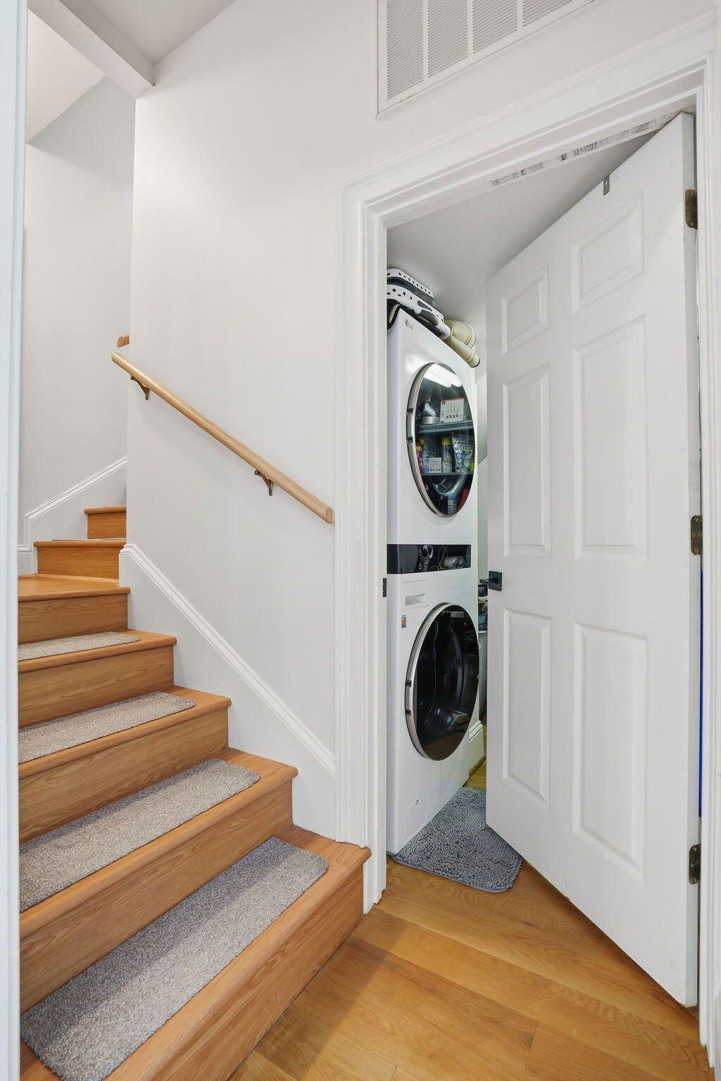 831 Hammocks Way Photo 23