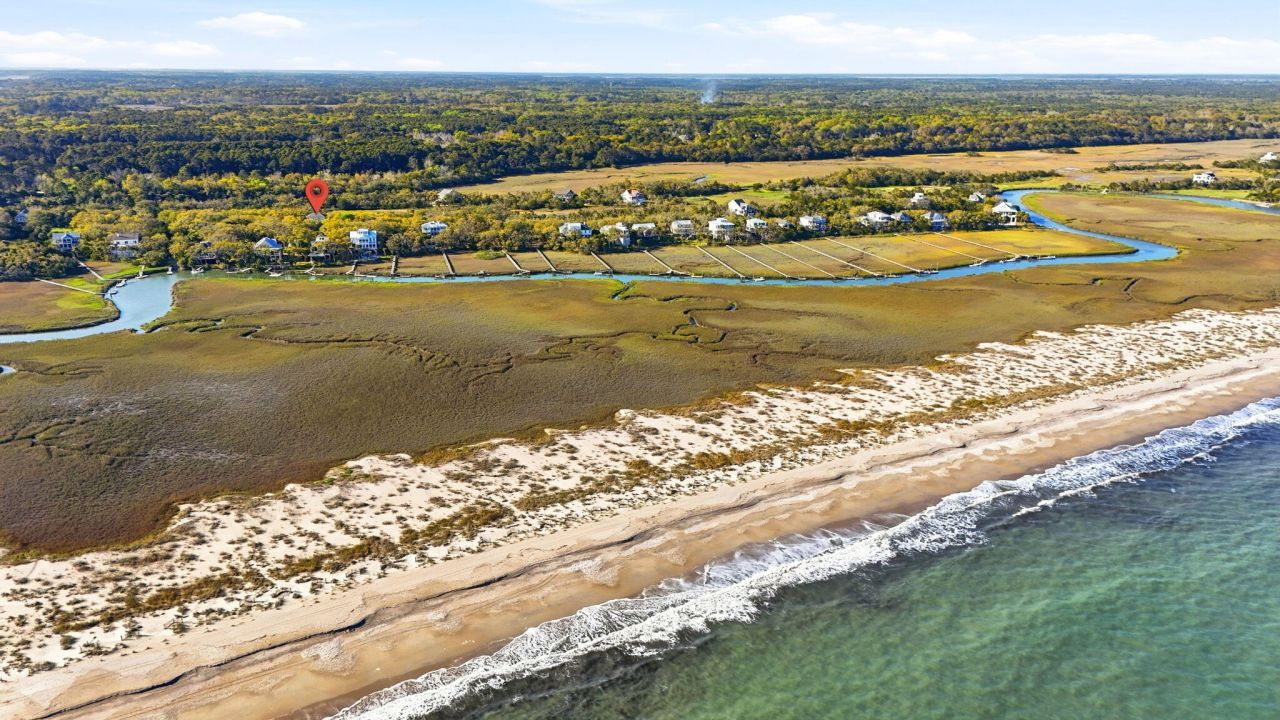 831 Hammocks Way Photo 25