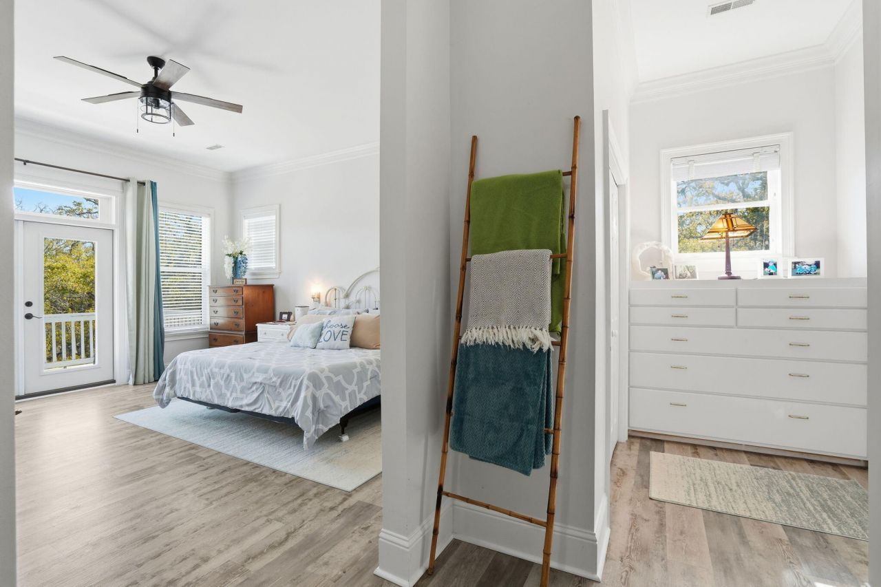 831 Hammocks Way Photo 29