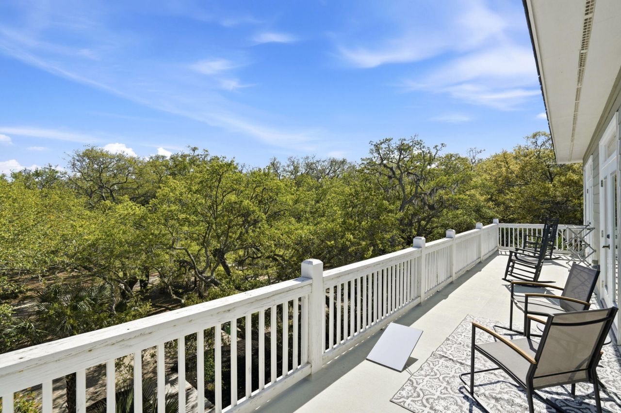 831 Hammocks Way Photo 35