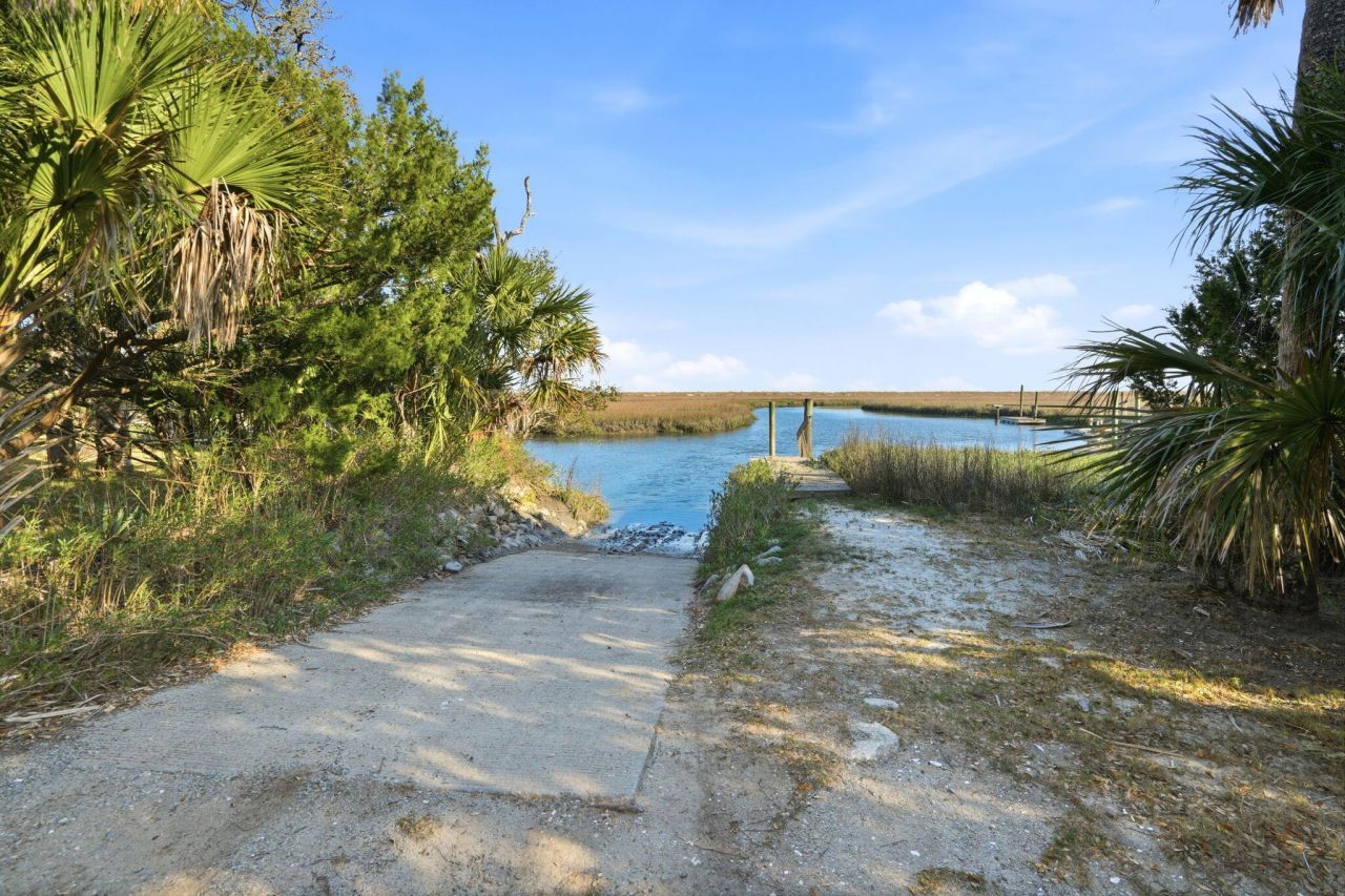 831 Hammocks Way Photo 51