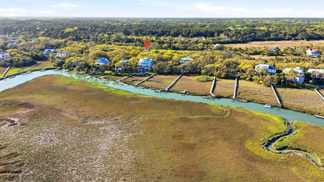 831 Hammocks Way Photo 56