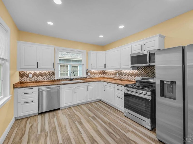 3914 Meyerfeld Avenue, Cheviot, OH 45211 Photo 2