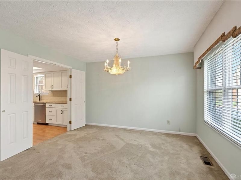 239 Greenmount Boulevard, Oakwood, OH 45419 Photo 12