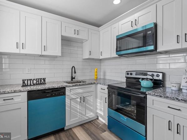 215 SYKES ROAD, NEW CASTLE, DE 19720