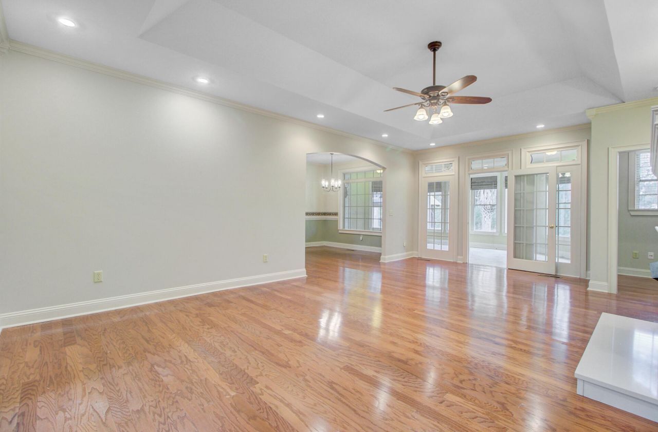 101 Fairway Court Photo 16