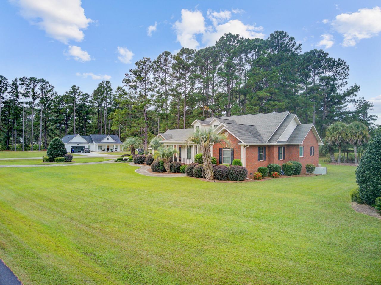 101 Fairway Court Photo 6