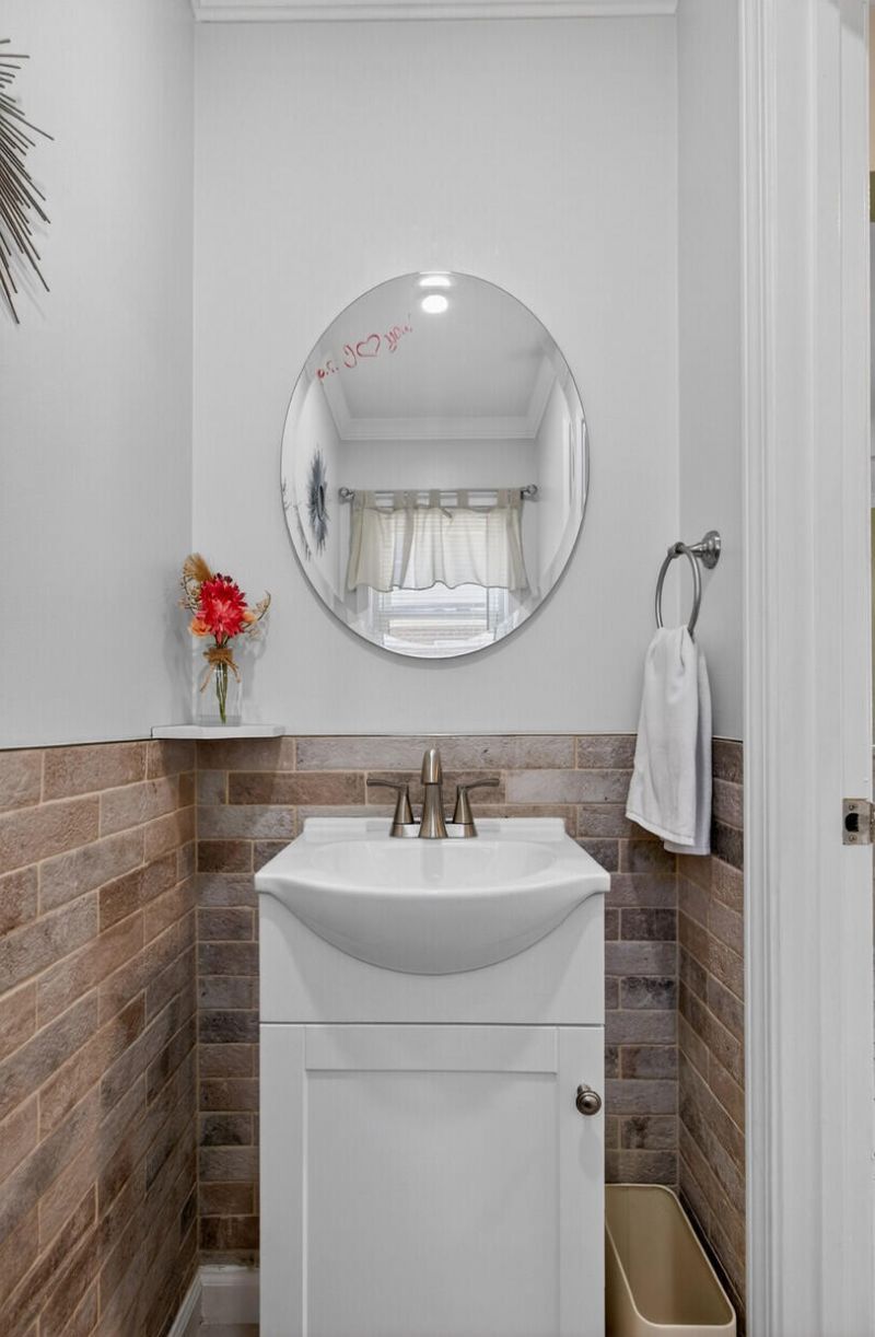 112 Ayers Circle Photo 16
