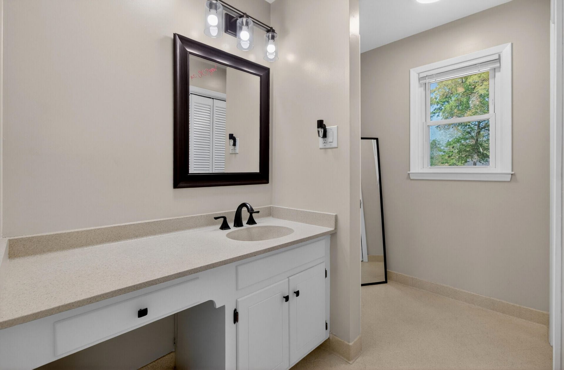 112 Ayers Circle Photo 38