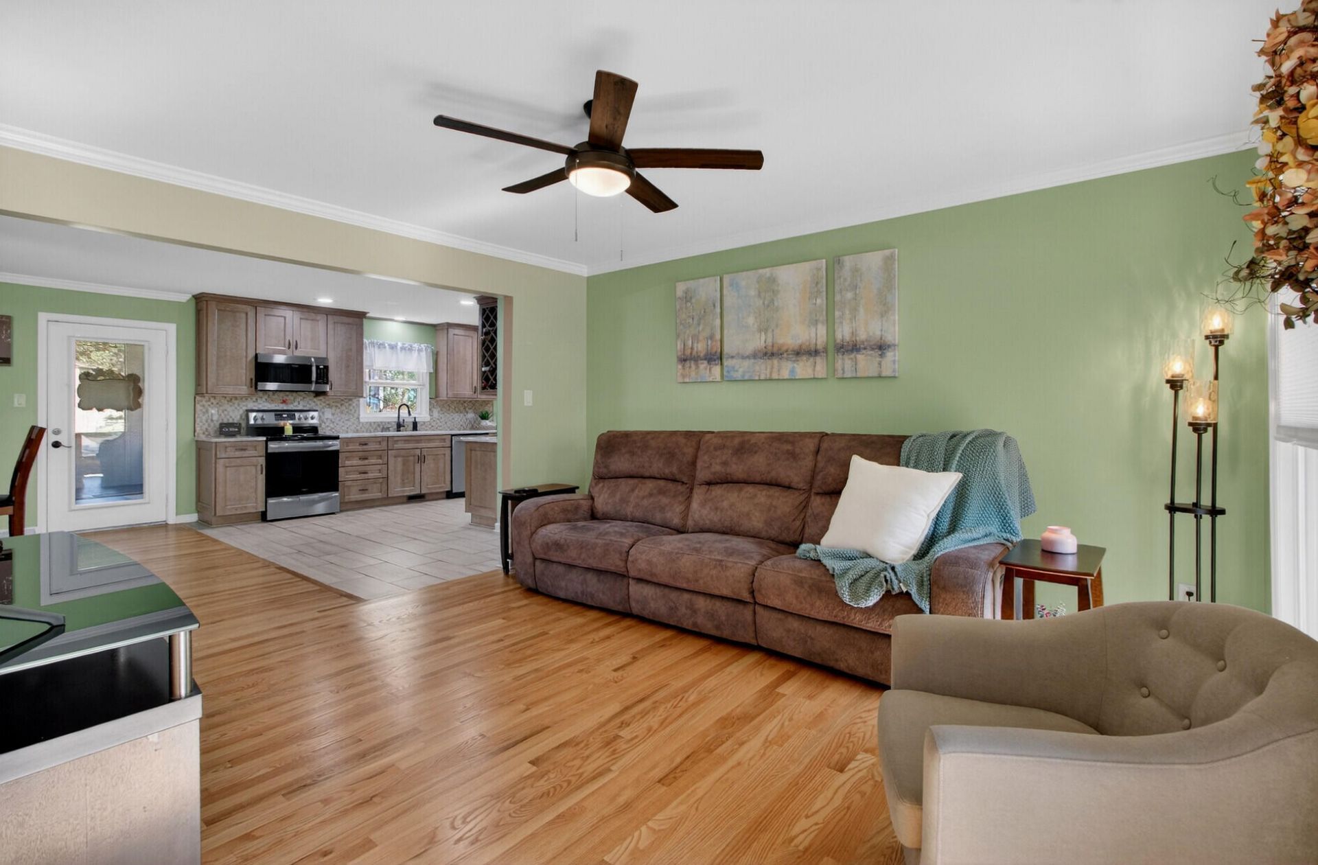 112 Ayers Circle Photo 9
