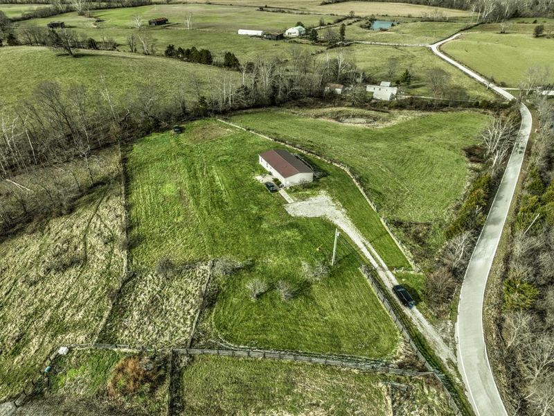 385 Mosby Creek Road, Sparta, KY 41086 Photo 2