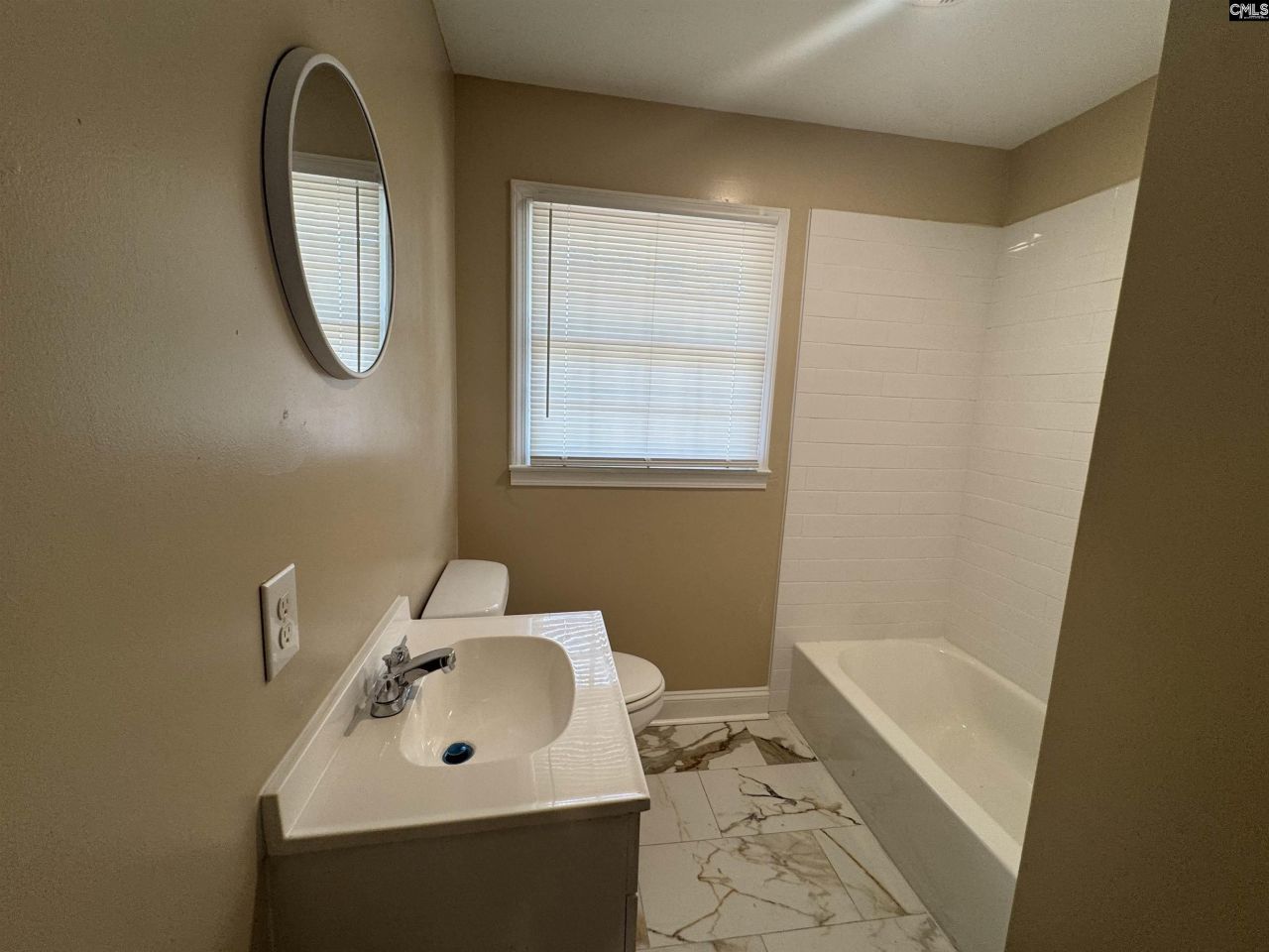 1657 Omarest Drive  Photo 11