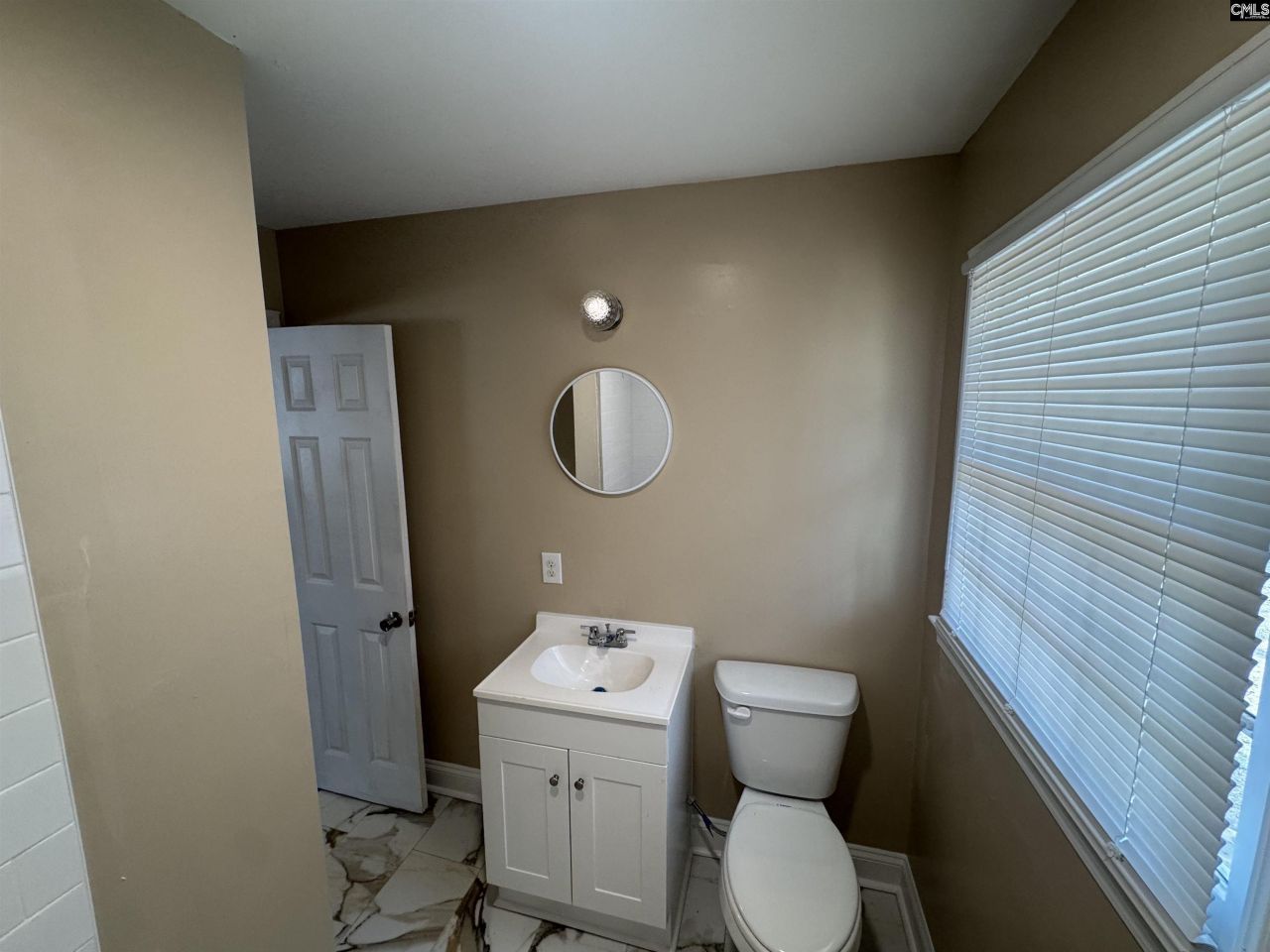 1657 Omarest Drive  Photo 12