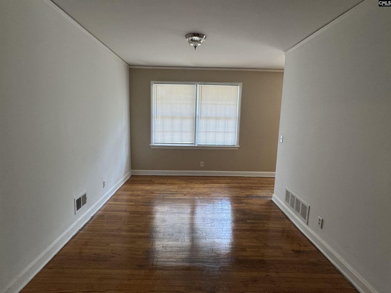 1657 Omarest Drive  Photo 7