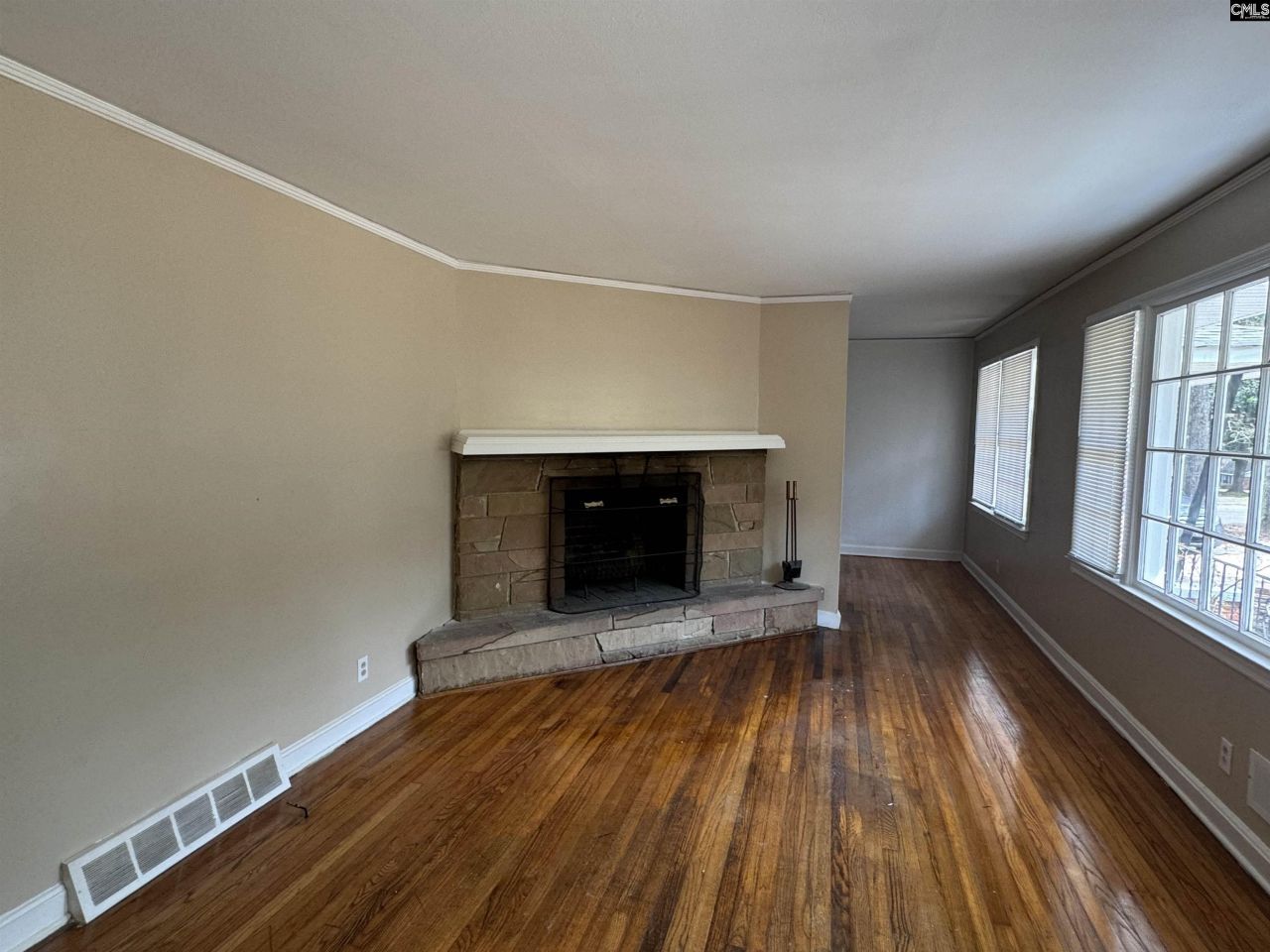 1657 Omarest Drive  Photo 9