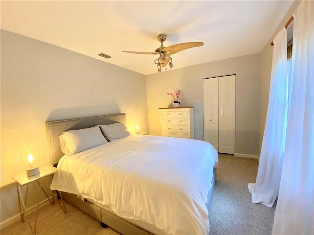 711 Royal Palm Place, Vero Beach, FL 32960 Photo