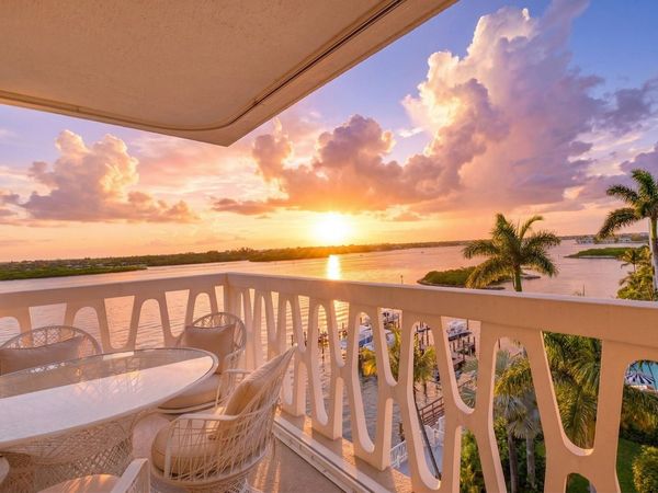 2505 S Ocean Boulevard, Palm Beach, FL 33480