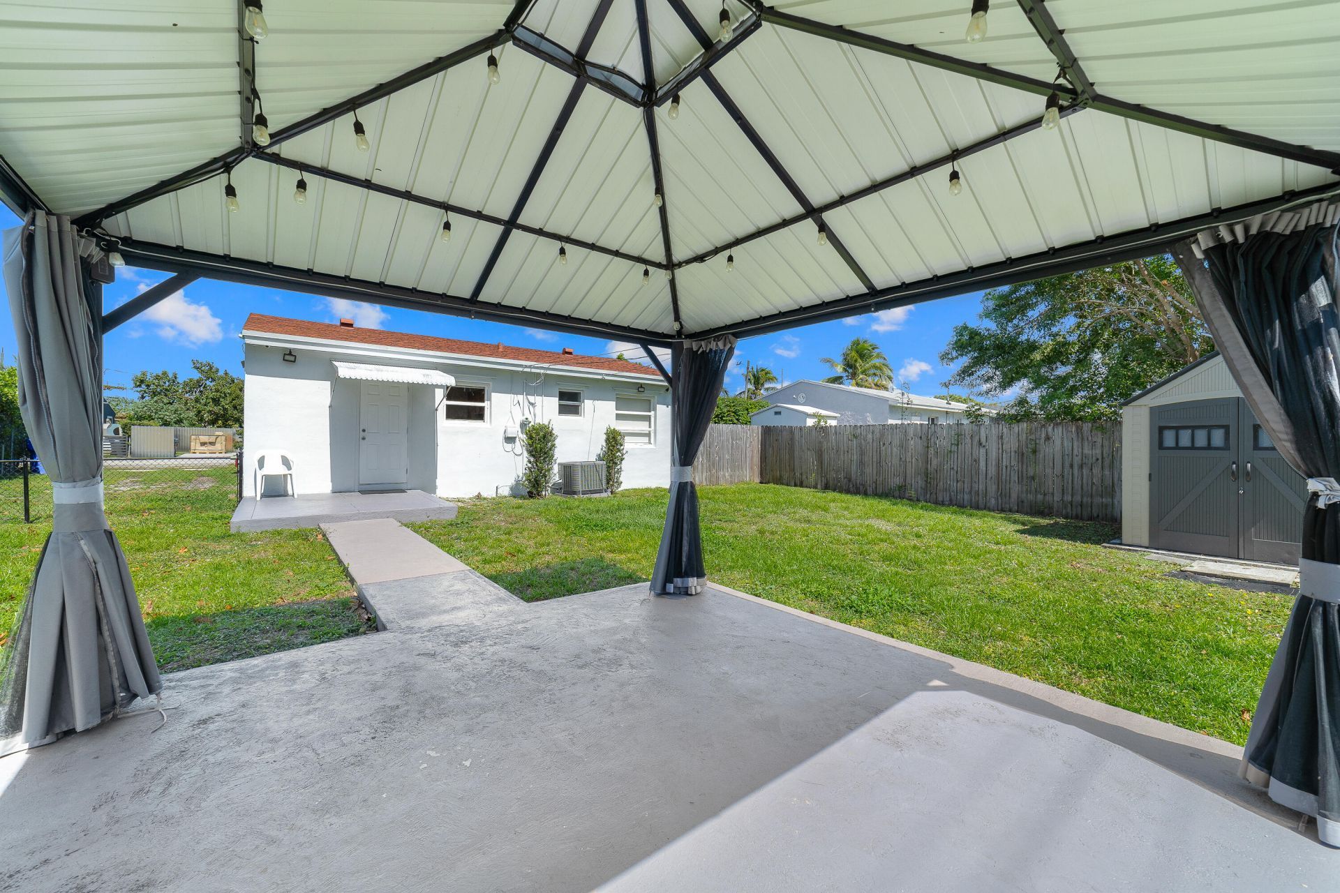 2130 Wiley Court, Hollywood, FL 33020 Photo