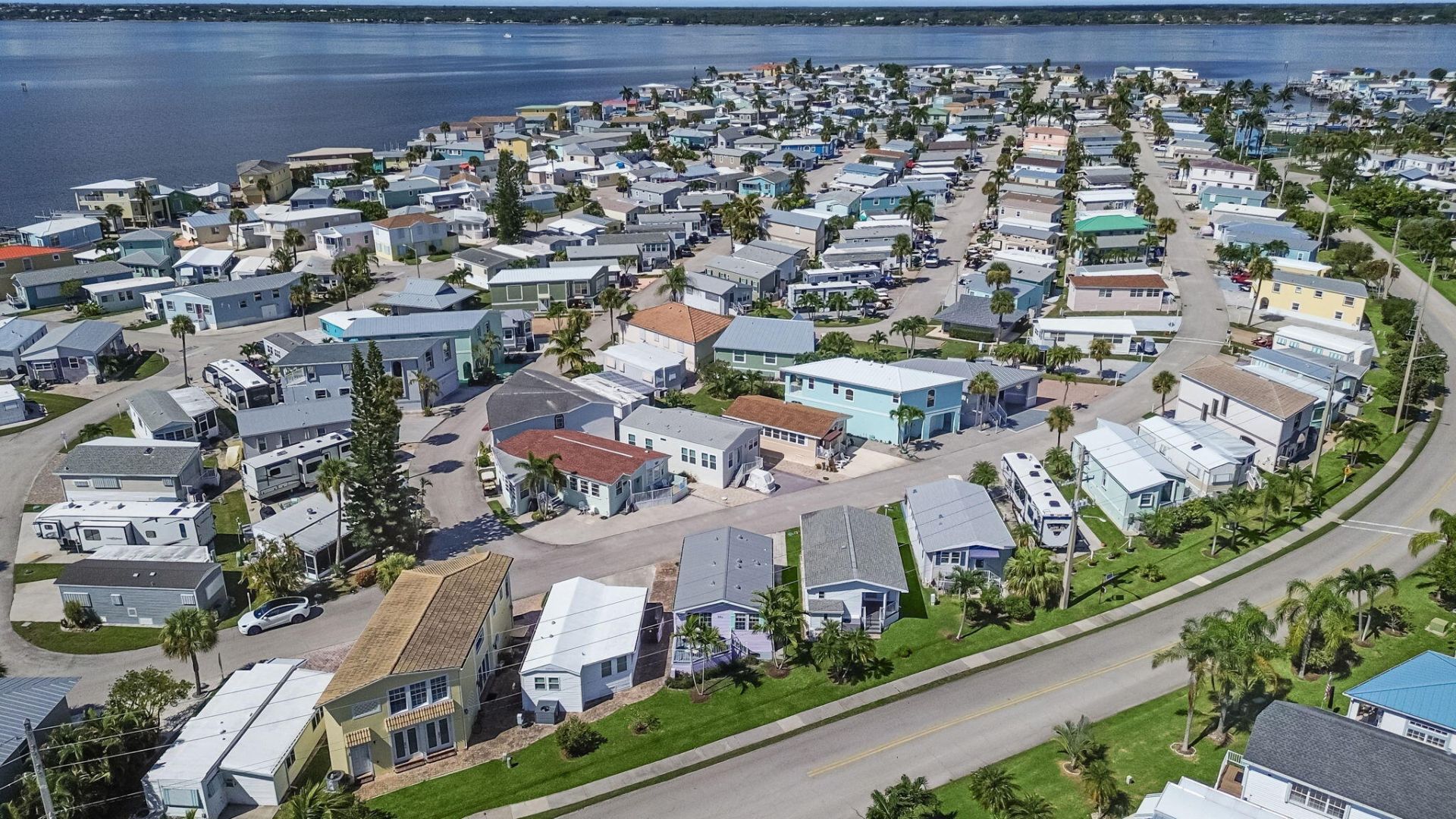 802 Nettles Boulevard, Jensen Beach, FL 34957 Photo