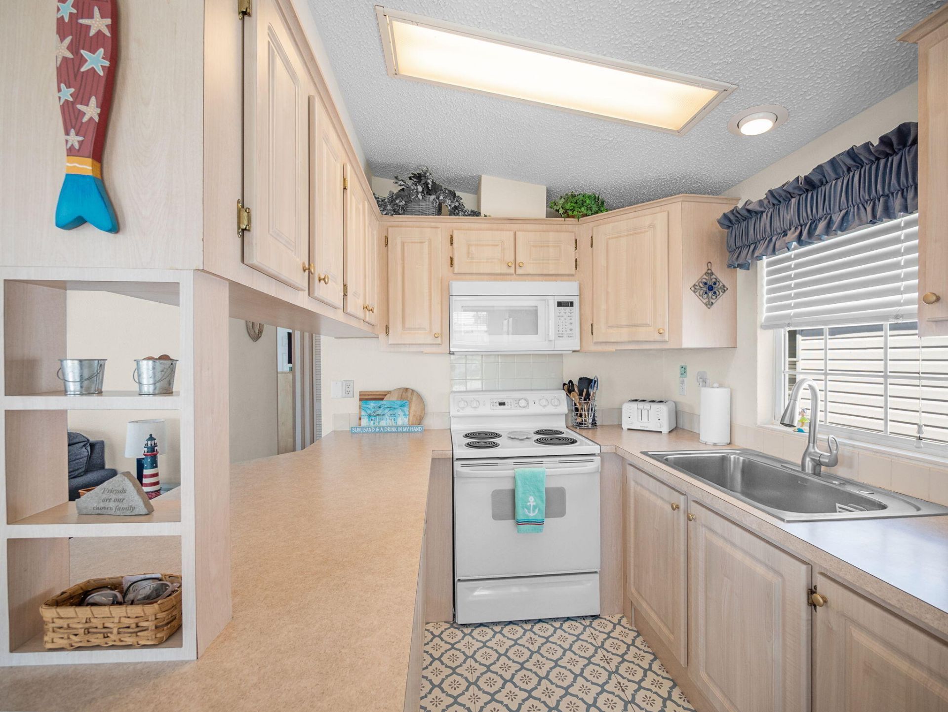 802 Nettles Boulevard, Jensen Beach, FL 34957 Photo