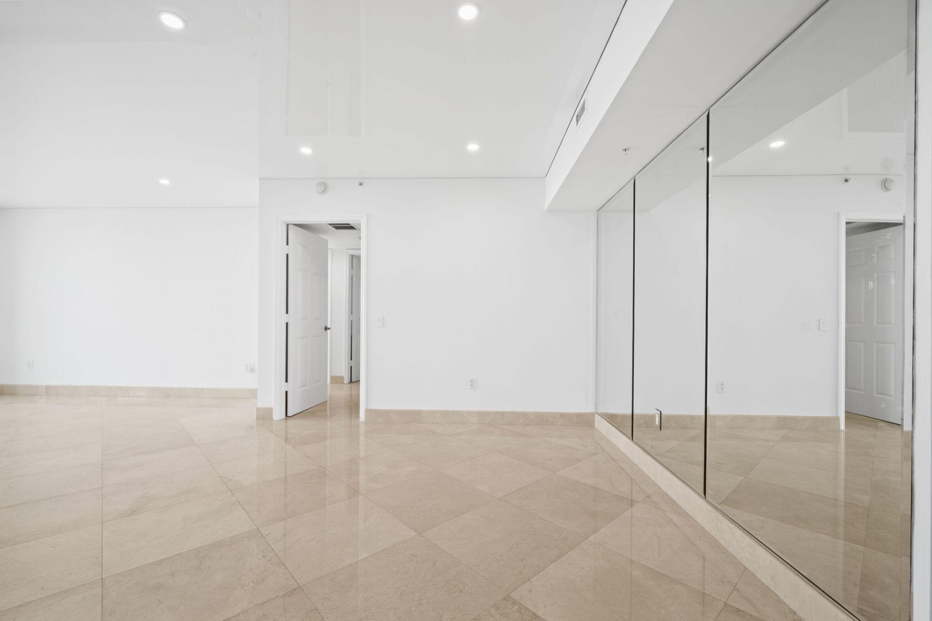 411 N New River Dr Drive E, Unit 3605, Fort Lauderdale, FL 33301 Photo