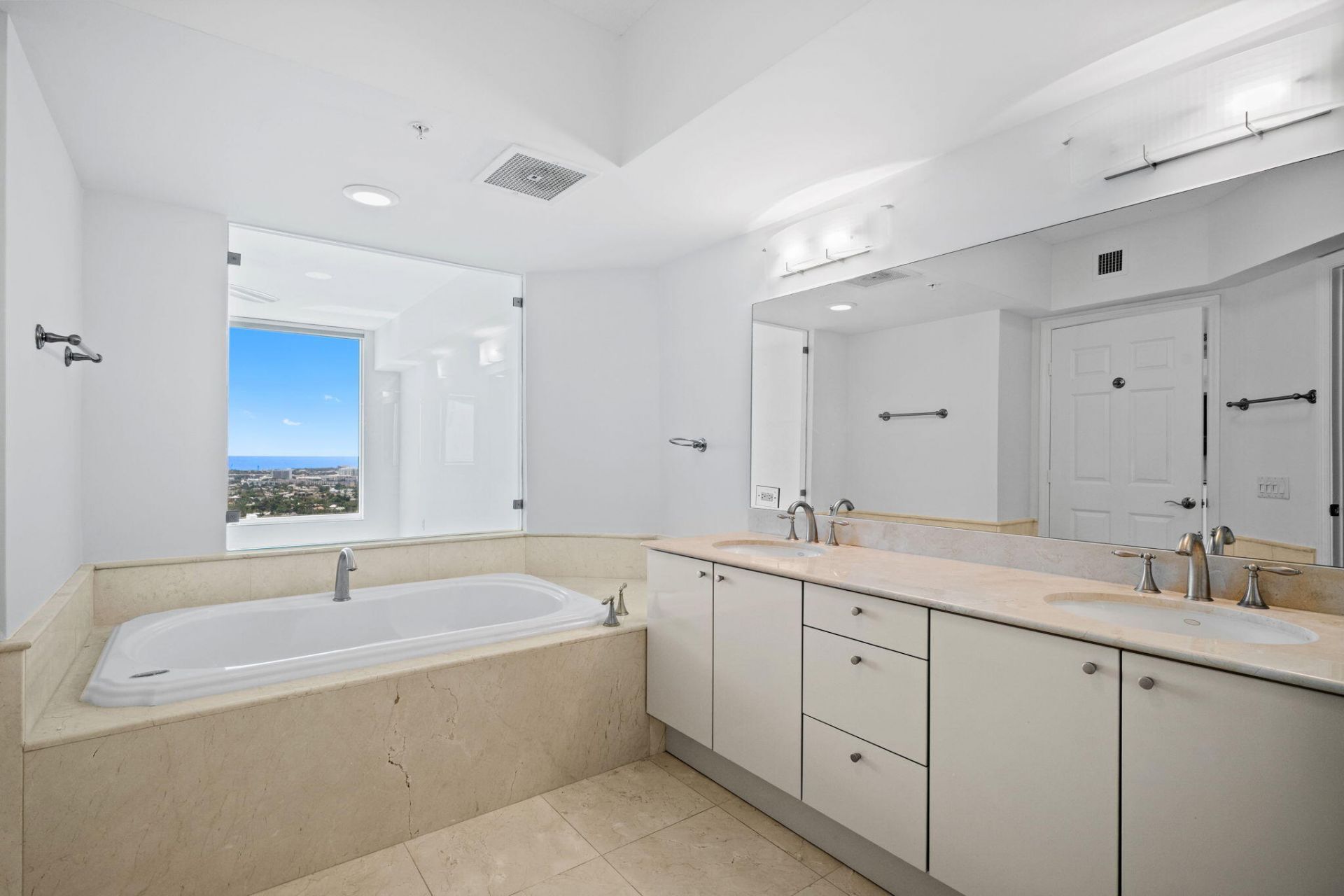 411 N New River Dr Drive E, Unit 3605, Fort Lauderdale, FL 33301 Photo