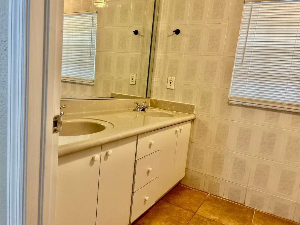 350 E 58th Street, Hialeah, FL 33013 Photo