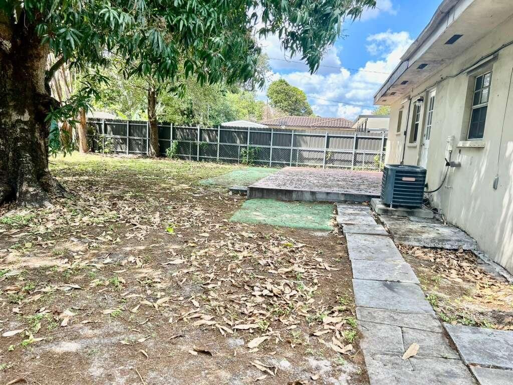 350 E 58th Street, Hialeah, FL 33013 Photo