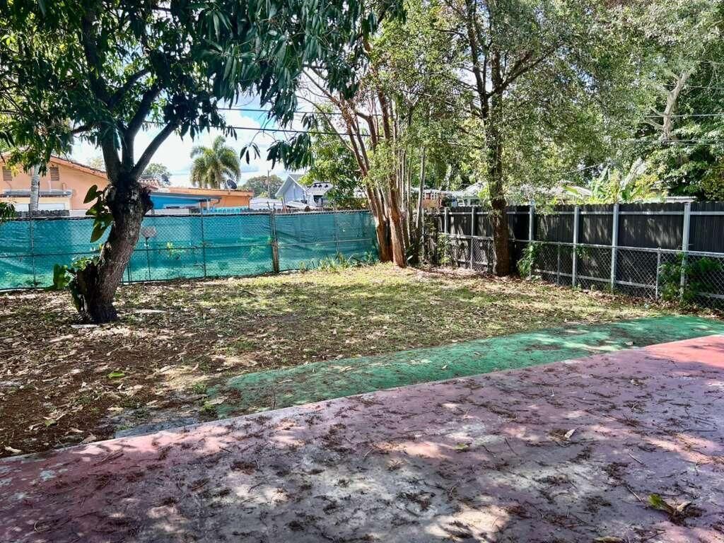 350 E 58th Street, Hialeah, FL 33013 Photo