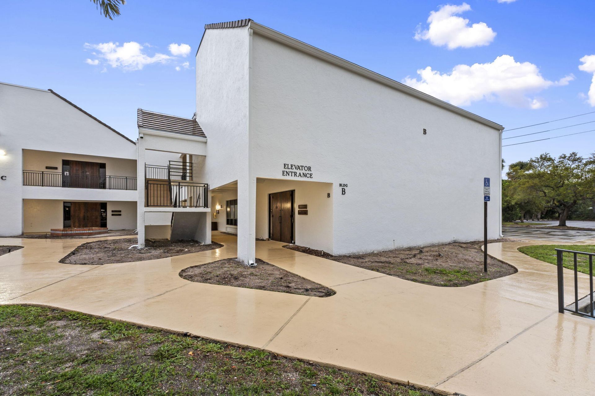 900 SE Ocean Boulevard, Unit 202b, Stuart, FL 34997 Photo