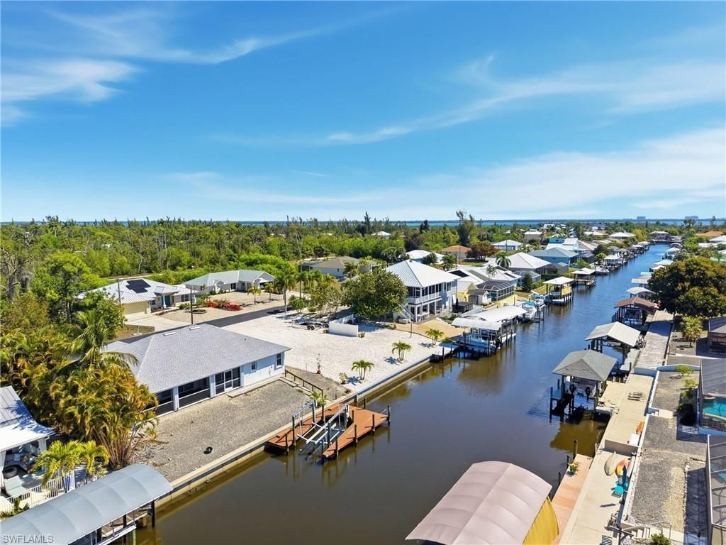 3715 Manatee Dr , Saint James City, FL 33956 Photo