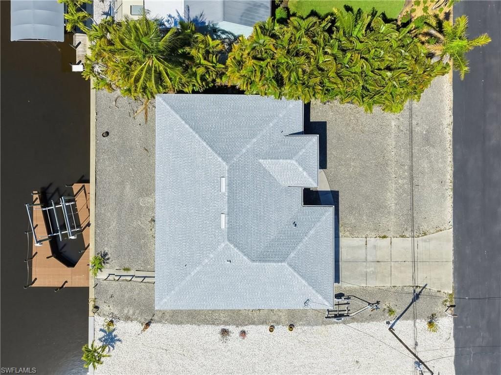 3715 Manatee Dr , Saint James City, FL 33956 Photo