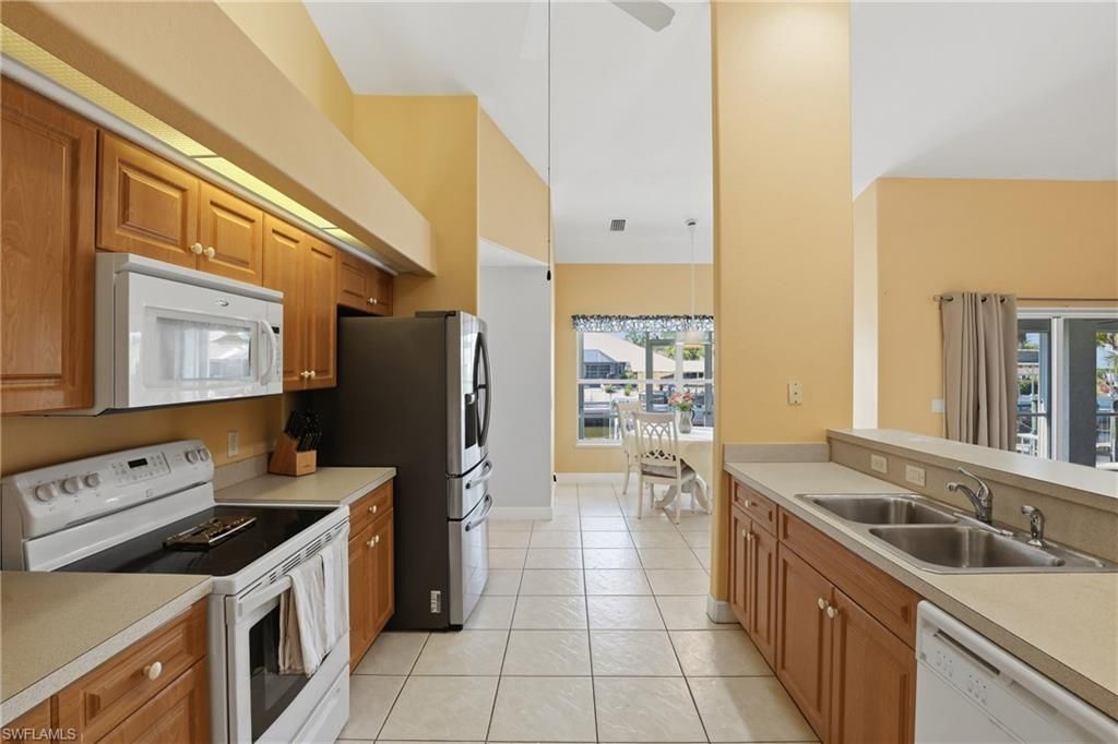 3715 Manatee Dr , Saint James City, FL 33956 Photo