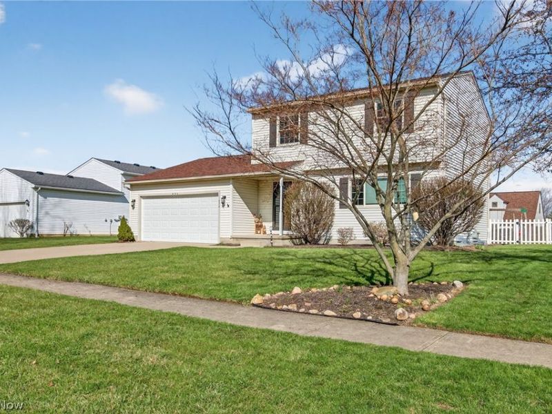 436 Bayberry Drive, Elyria, OH 44035 Photo 2